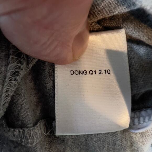 Mitchell & Ness UCLA Bruins T-Shirt RARE!! Marked "3rd Proto 9-10-10" Woman's L - Picture 13 of 14